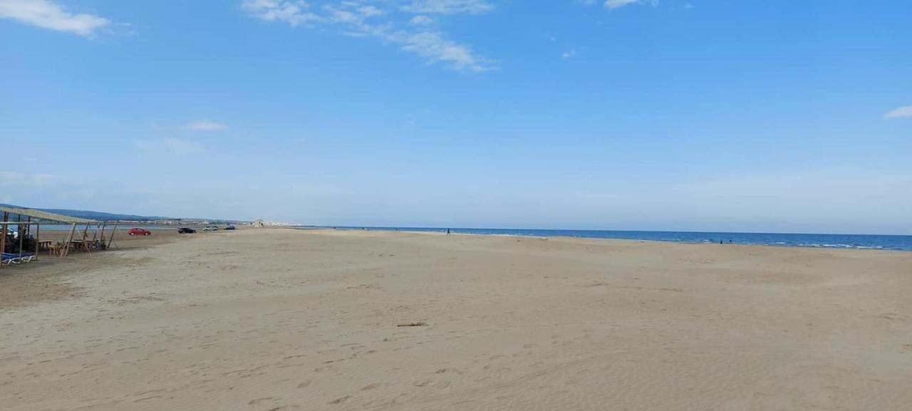 Gruissan Holidays Екстериор снимка